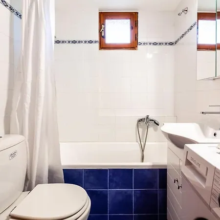 Apartment Nelly's Seaview Retreat - Summer Cozy Getaway *