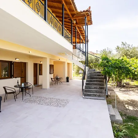 Nelly's Seaview Retreat - Summer Cozy Getaway